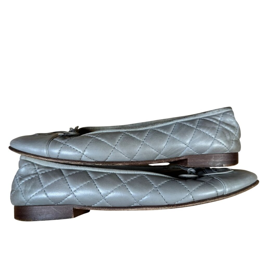 Chanel CC Cap Toe Quilted Silver Gray Lambskin Leather Ballet Flats EU 37 US 7 - Picture 5 of 11